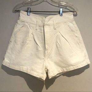 High-waisted Levi’s Denim Shorts